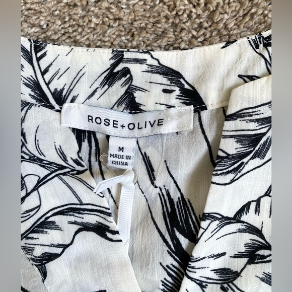 Rose & Olive Blouse - Medium - Picture 11 of 15